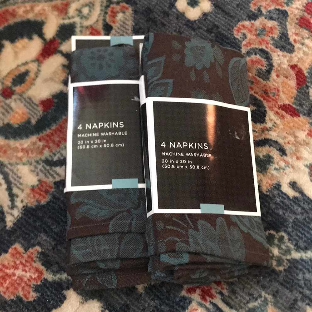8 Count Floral Print Napkins